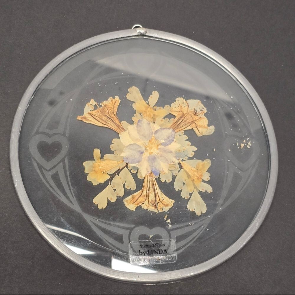 Vintage 80s Pressed Flowers Round Stained Glass Style Hearts Print Suncatcher